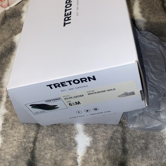 Tretorns from Tuckernuck NyLite Leather White/RoseGold 6.5M - Picture 2 of 12